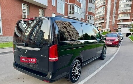 Mercedes-Benz V-Класс, 2017 год, 4 390 000 рублей, 4 фотография