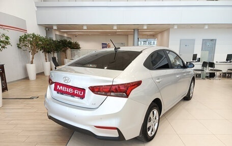 Hyundai Solaris II рестайлинг, 2018 год, 1 171 000 рублей, 9 фотография
