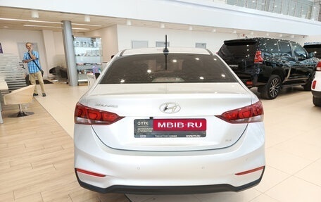 Hyundai Solaris II рестайлинг, 2018 год, 1 171 000 рублей, 10 фотография