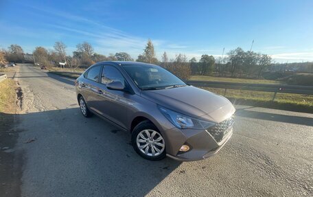 Hyundai Solaris II рестайлинг, 2020 год, 1 560 000 рублей, 4 фотография