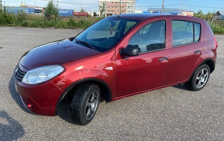 Renault Sandero I, 2014 год, 420 000 рублей, 1 фотография