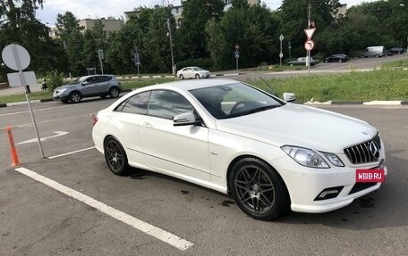 Mercedes-Benz E-Класс, 2011 год, 1 320 000 рублей, 3 фотография