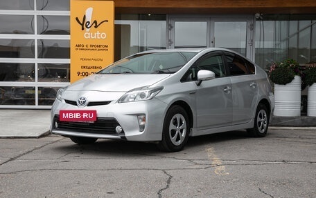 Toyota Prius, 2014 год, 1 198 000 рублей, 3 фотография