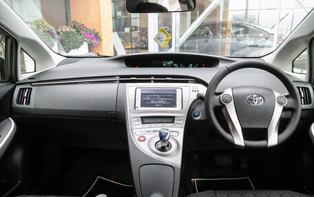 Toyota Prius, 2014 год, 1 198 000 рублей, 23 фотография