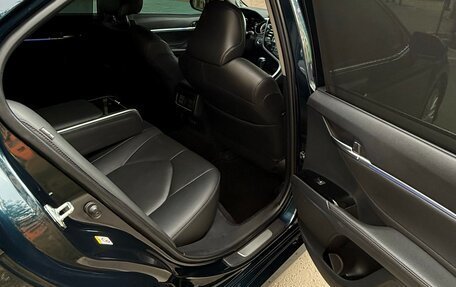 Toyota Camry, 2018 год, 3 000 000 рублей, 16 фотография