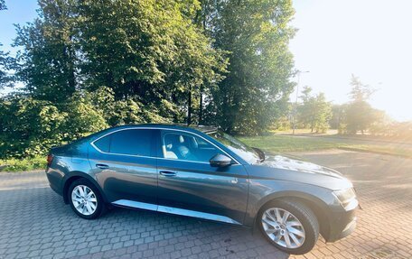 Skoda Superb III рестайлинг, 2018 год, 2 300 000 рублей, 2 фотография