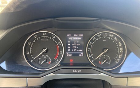 Skoda Superb III рестайлинг, 2018 год, 2 300 000 рублей, 11 фотография
