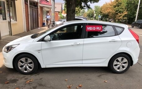 Hyundai Solaris II рестайлинг, 2014 год, 900 000 рублей, 2 фотография