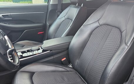 Hyundai Sonata VIII, 2019 год, 2 300 000 рублей, 6 фотография
