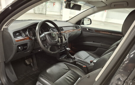 Skoda Superb III рестайлинг, 2012 год, 949 850 рублей, 20 фотография