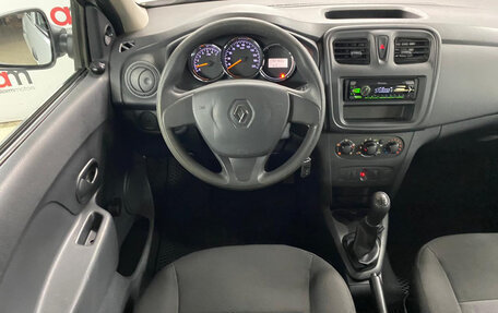 Renault Logan II, 2017 год, 599 000 рублей, 10 фотография