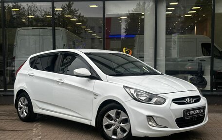 Hyundai Solaris II рестайлинг, 2012 год, 750 000 рублей, 3 фотография
