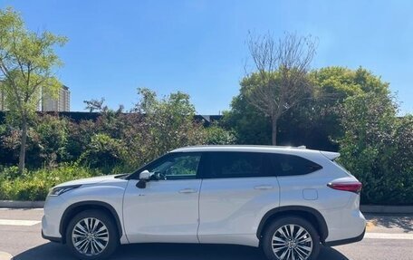 Toyota Highlander, 2025 год, 4 450 000 рублей, 3 фотография