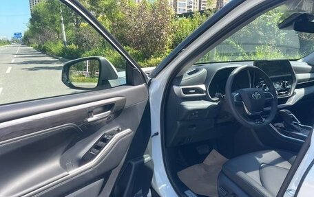 Toyota Highlander, 2025 год, 4 450 000 рублей, 4 фотография