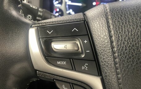 Toyota Land Cruiser 200, 2015 год, 5 490 000 рублей, 14 фотография
