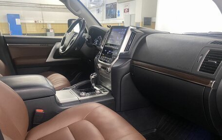 Toyota Land Cruiser 200, 2015 год, 5 490 000 рублей, 22 фотография