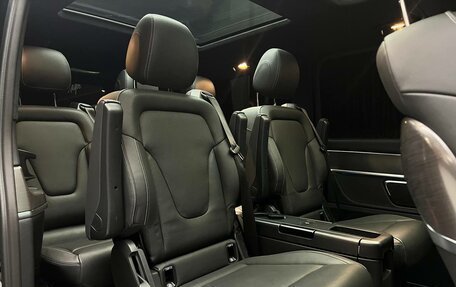 Mercedes-Benz V-Класс, 2023 год, 12 500 000 рублей, 26 фотография