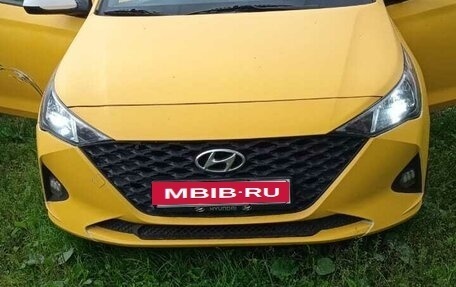 Hyundai Solaris II рестайлинг, 2022 год, 1 500 000 рублей, 6 фотография