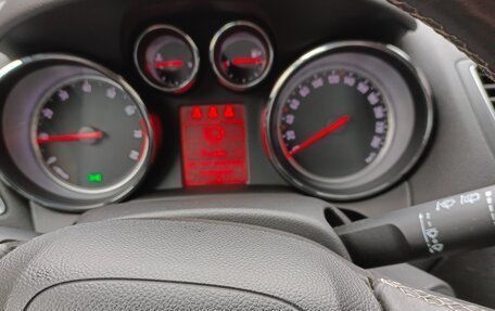 Opel Mokka I, 2013 год, 973 000 рублей, 27 фотография