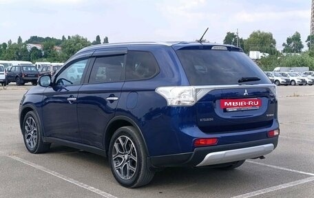 Mitsubishi Outlander III рестайлинг 3, 2014 год, 1 650 000 рублей, 7 фотография