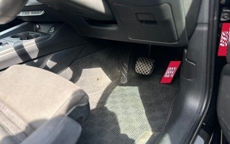 Audi A4, 2016 год, 1 850 000 рублей, 12 фотография