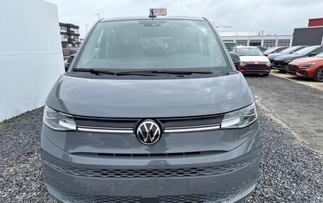 Volkswagen Multivan, 2024 год, 8 690 000 рублей, 2 фотография
