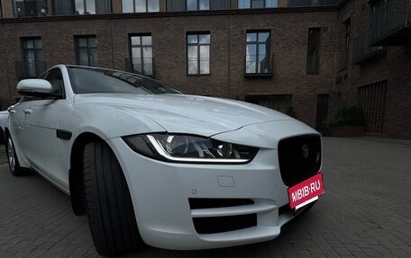 Jaguar XE I рестайлинг, 2015 год, 1 800 000 рублей, 4 фотография