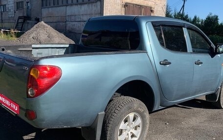 Mitsubishi L200 IV рестайлинг, 2007 год, 850 000 рублей, 3 фотография