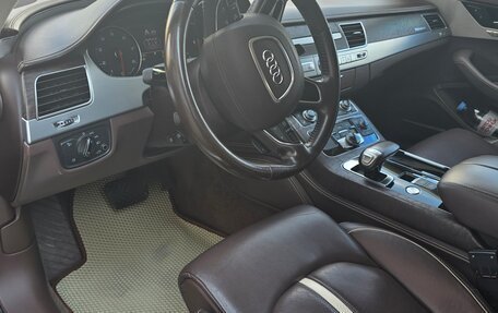 Audi A8, 2011 год, 2 100 000 рублей, 14 фотография