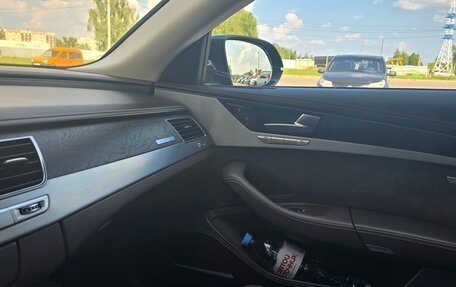 Audi A8, 2011 год, 2 100 000 рублей, 26 фотография