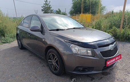 Chevrolet Cruze II, 2011 год, 620 000 рублей, 2 фотография