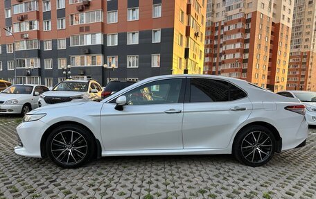 Toyota Camry, 2021 год, 2 290 000 рублей, 5 фотография