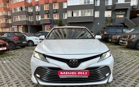 Toyota Camry, 2021 год, 2 290 000 рублей, 2 фотография