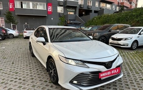Toyota Camry, 2021 год, 2 290 000 рублей, 3 фотография