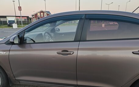 Hyundai Solaris II рестайлинг, 2018 год, 650 000 рублей, 9 фотография