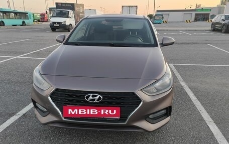 Hyundai Solaris II рестайлинг, 2018 год, 650 000 рублей, 2 фотография