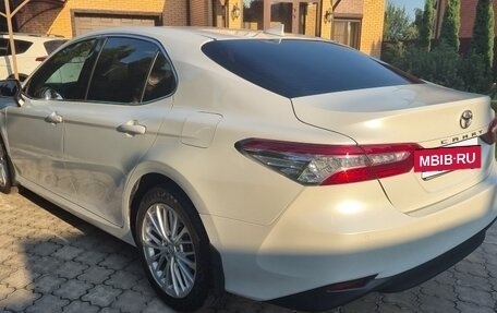 Toyota Camry, 2021 год, 3 470 000 рублей, 2 фотография