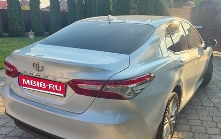 Toyota Camry, 2021 год, 3 470 000 рублей, 4 фотография