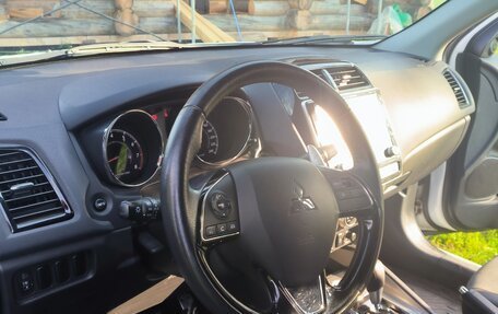 Mitsubishi ASX I рестайлинг, 2021 год, 2 300 000 рублей, 10 фотография