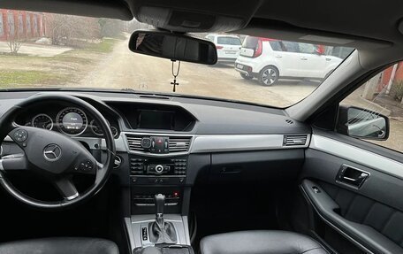 Mercedes-Benz E-Класс, 2009 год, 1 630 000 рублей, 15 фотография