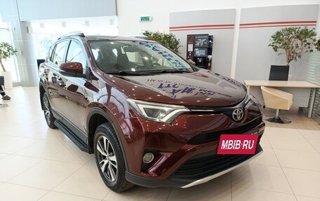 Toyota RAV4, 2015 год, 1 971 000 рублей, 3 фотография
