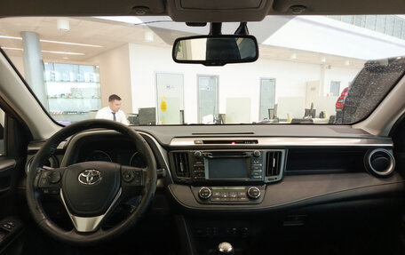 Toyota RAV4, 2015 год, 1 971 000 рублей, 17 фотография