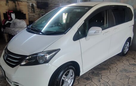 Honda Freed I, 2010 год, 1 120 000 рублей, 1 фотография