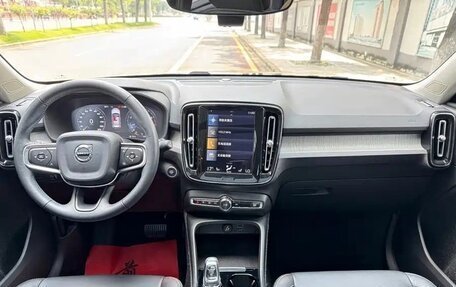 Volvo XC40 I, 2022 год, 2 650 000 рублей, 13 фотография