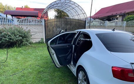 Volkswagen Jetta VI, 2014 год, 960 000 рублей, 17 фотография