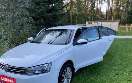 Volkswagen Jetta VI, 2014 год, 960 000 рублей, 15 фотография