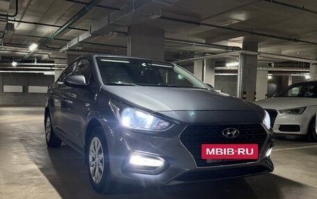 Hyundai Solaris II рестайлинг, 2017 год, 1 350 000 рублей, 4 фотография