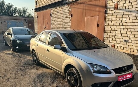 Ford Focus II рестайлинг, 2005 год, 380 000 рублей, 1 фотография