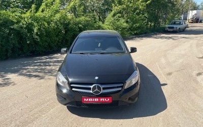Mercedes-Benz A-Класс, 2015 год, 1 250 000 рублей, 1 фотография