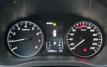Mitsubishi Outlander III рестайлинг 3, 2018 год, 1 920 000 рублей, 7 фотография